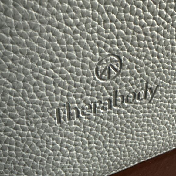 Lot Of 2 United Polaris Therabody Amenity Kits Grey Blue Zip-Around, New Sealed - Picture 2 of 6